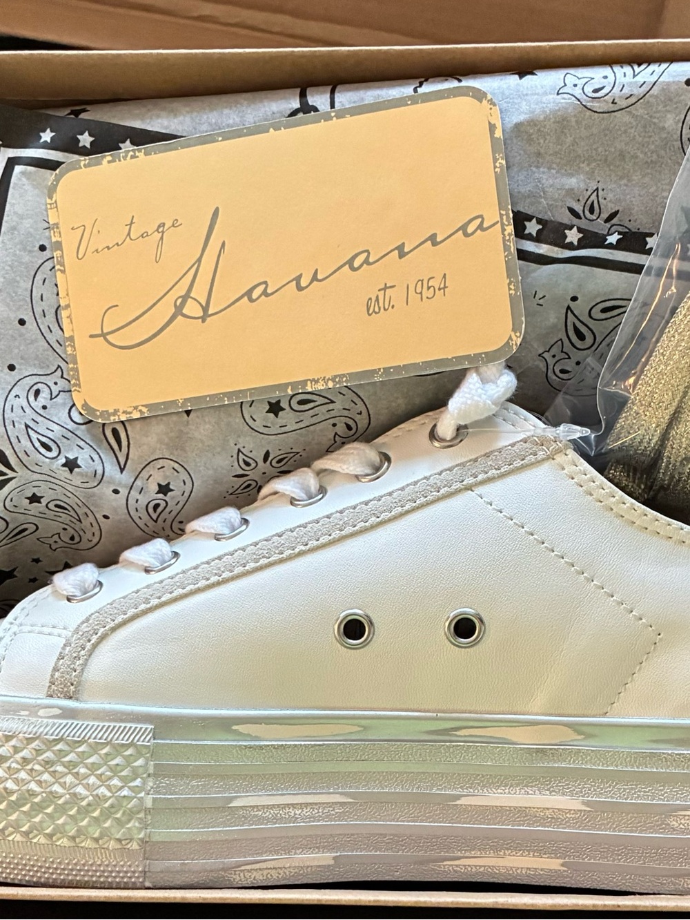 Vintage Havana Women’s White Platform Sneaker Sz 8.5